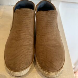 Dr. Scholl’s tan suede ankle sneaker booties 6 1/2